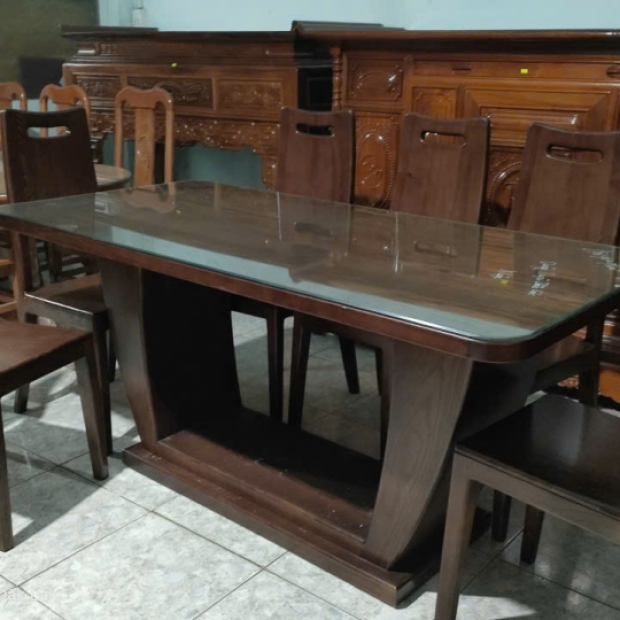 Bàn ăn gỗ sồi mẫu chân u ghế tiêu trổ